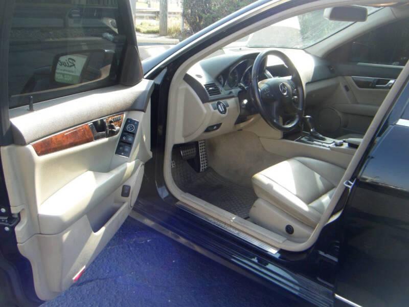 Mercedes-Benz C-Class C300 4MATIC Sport Sedan 2010