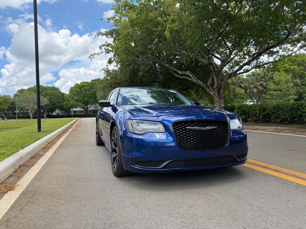 2019 Chrysler 300 TOURIN 
