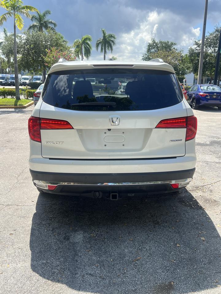 2017 Honda Pilot Touring - Photo 16