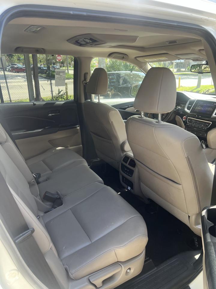 2017 Honda Pilot Touring - Photo 20