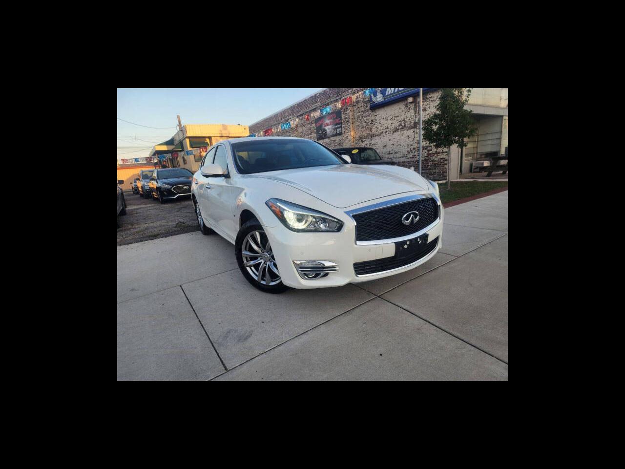 2019 Infiniti Q70 3.7 AWD