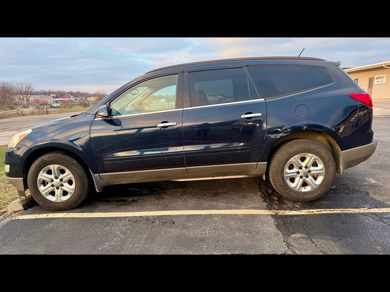 2011 Chevrolet Traverse LS FWD w/PDC