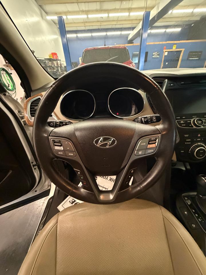 Hyundai Santa Fe SE w/Ultimate Package AWD 2016