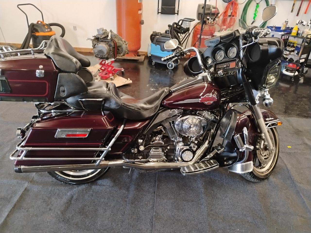 Harley-Davidson FLHTCUI  2005