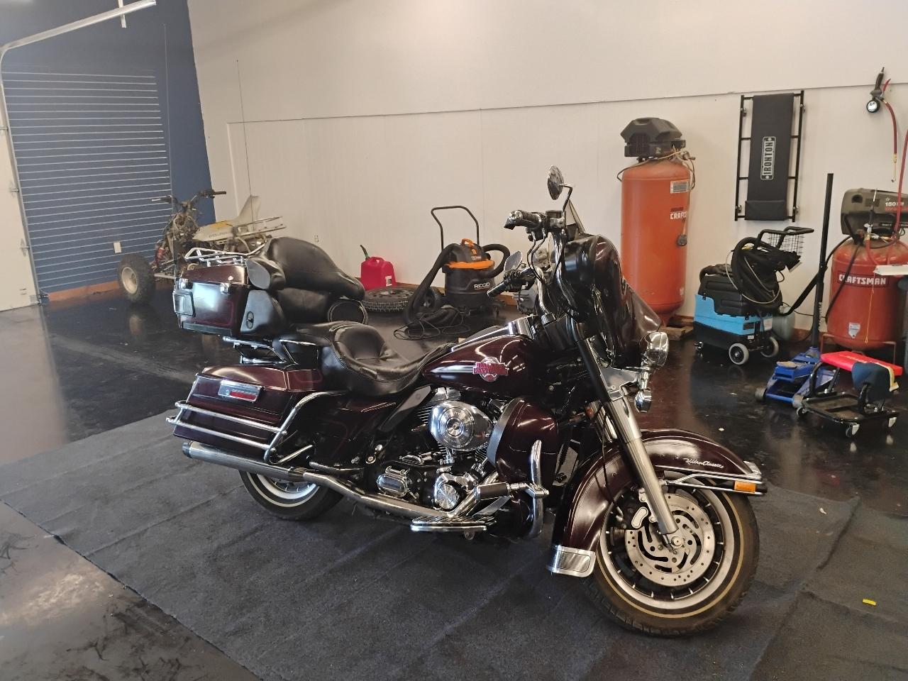 Harley-Davidson FLHTCUI  2005