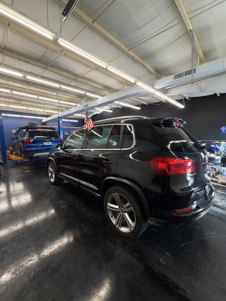 Volkswagen Tiguan S 2016