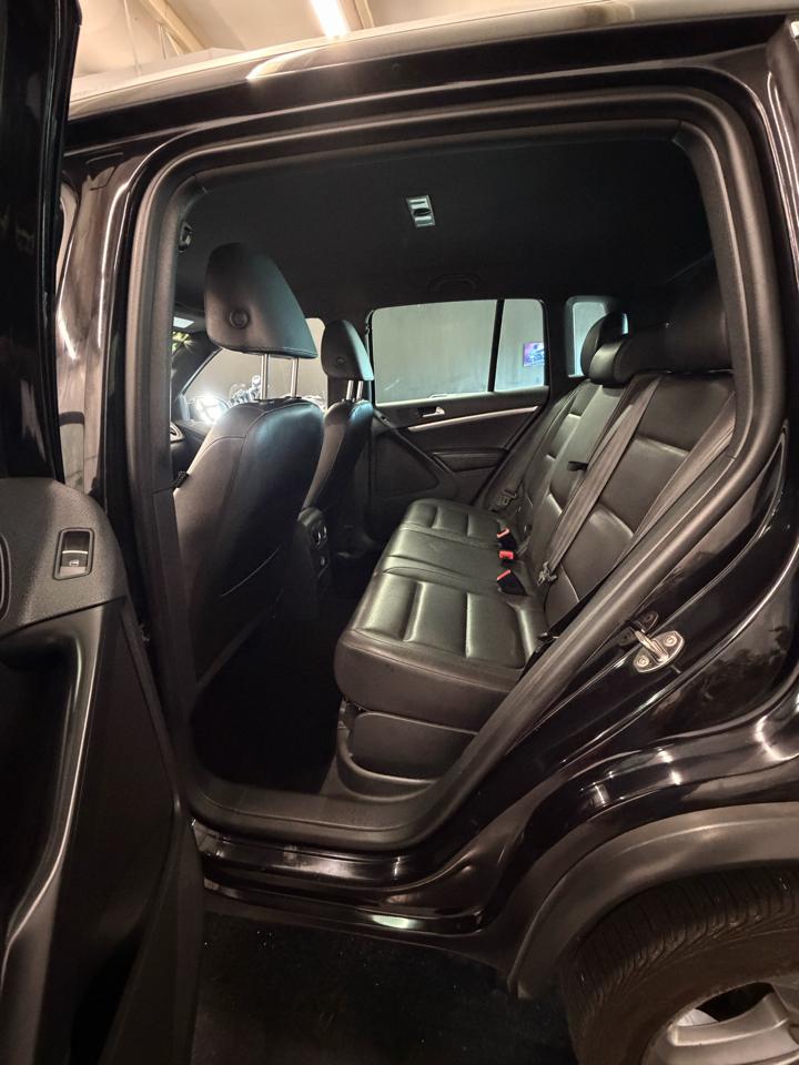 Volkswagen Tiguan S 2016