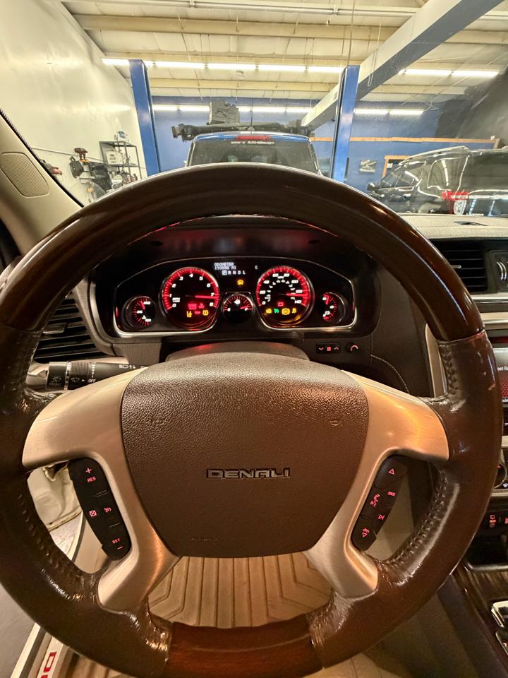 GMC Acadia Denali AWD 2014