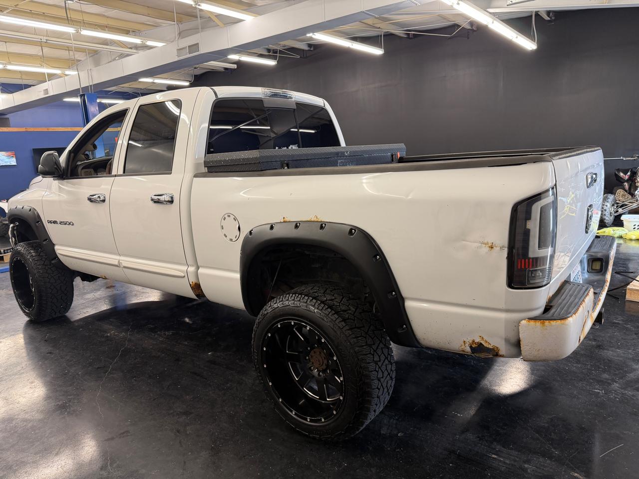Dodge Ram 2500 ST Quad Cab 4WD 2004