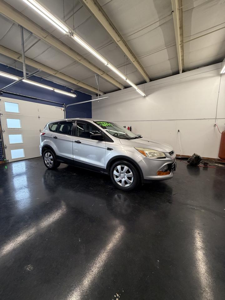 Ford Escape S FWD 2014