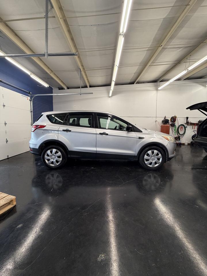 Ford Escape S FWD 2014