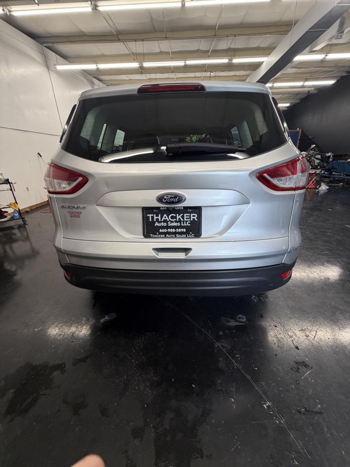 Ford Escape S FWD 2014