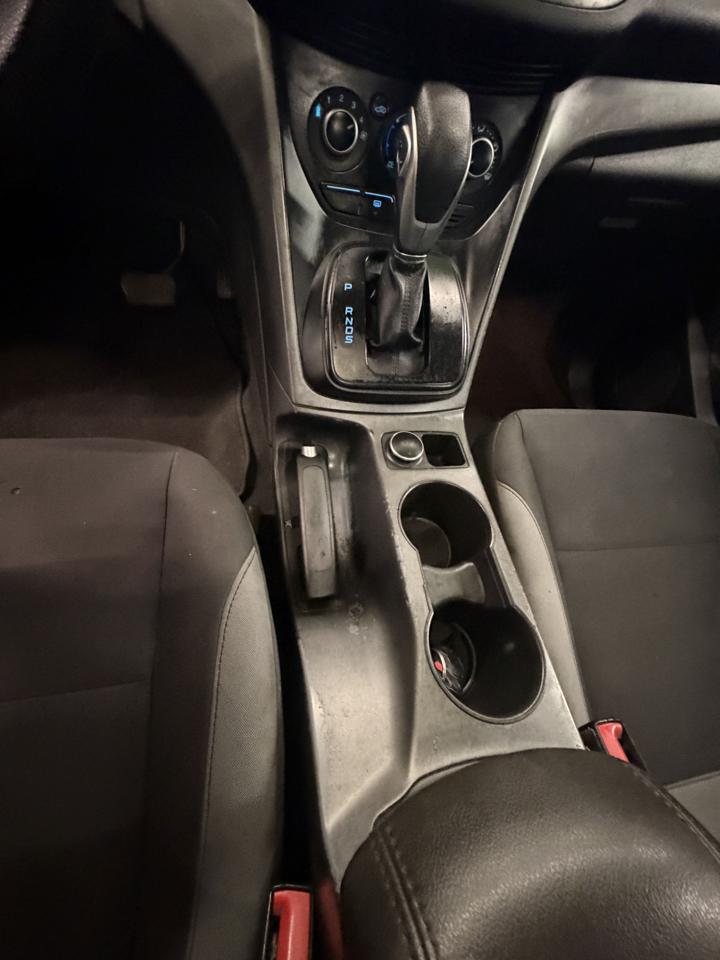 Ford Escape S FWD 2014
