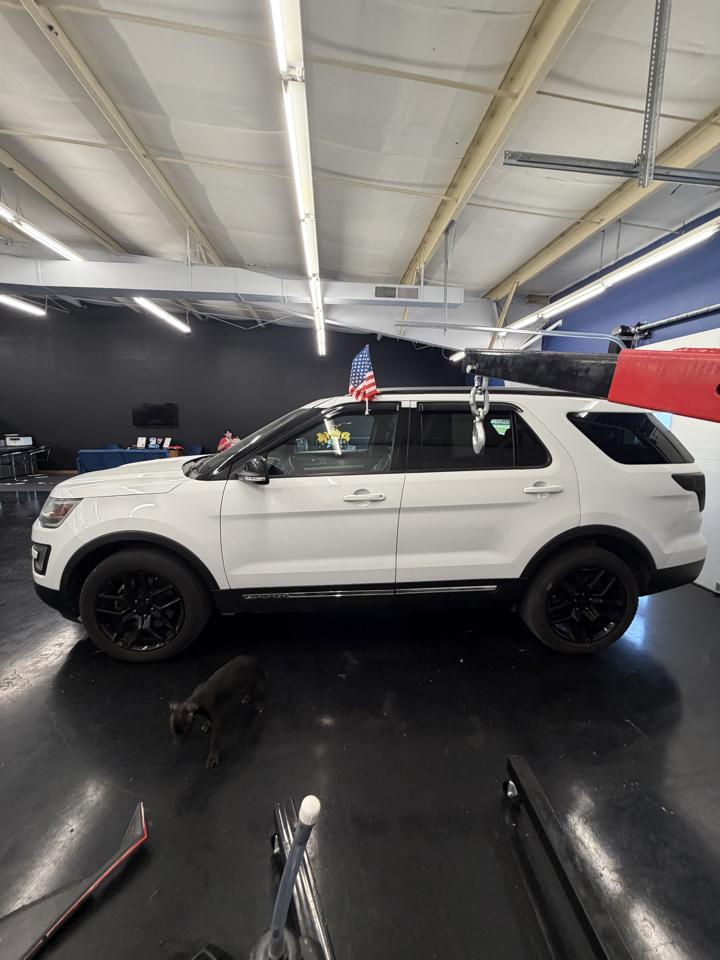 Ford Explorer XLT 4WD 2017