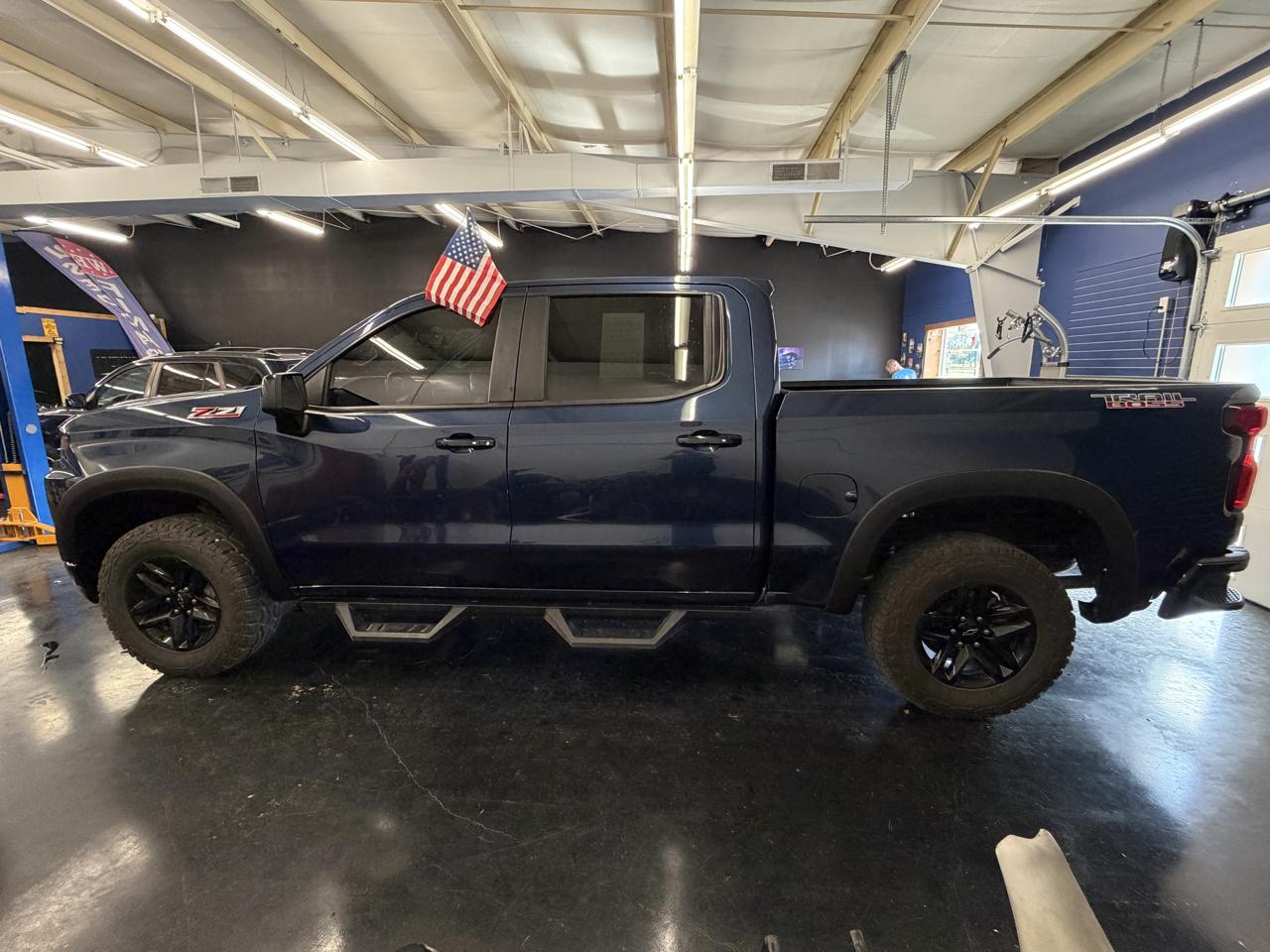 Chevrolet Silverado 1500 LT Trail Boss Crew Cab 4WD 2019