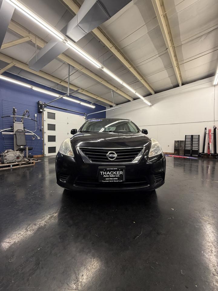 Nissan Versa 1.6 S 4A 2013