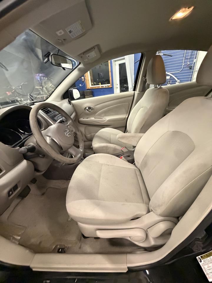 Nissan Versa 1.6 S 4A 2013