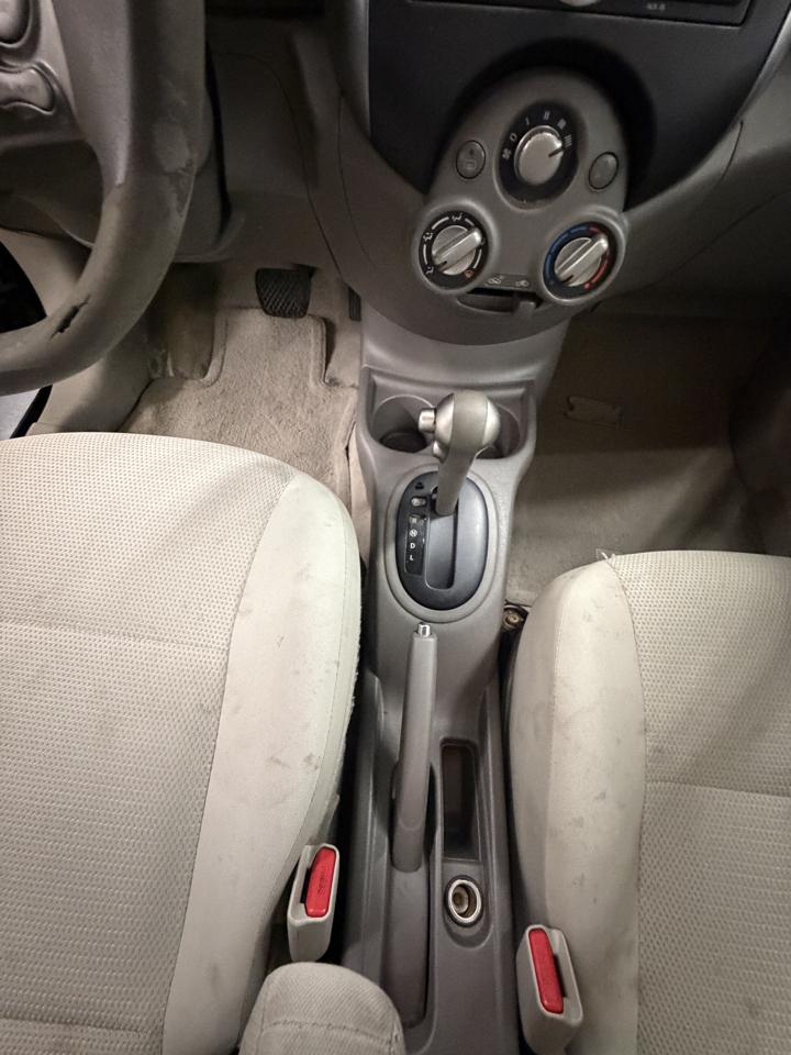 Nissan Versa 1.6 S 4A 2013