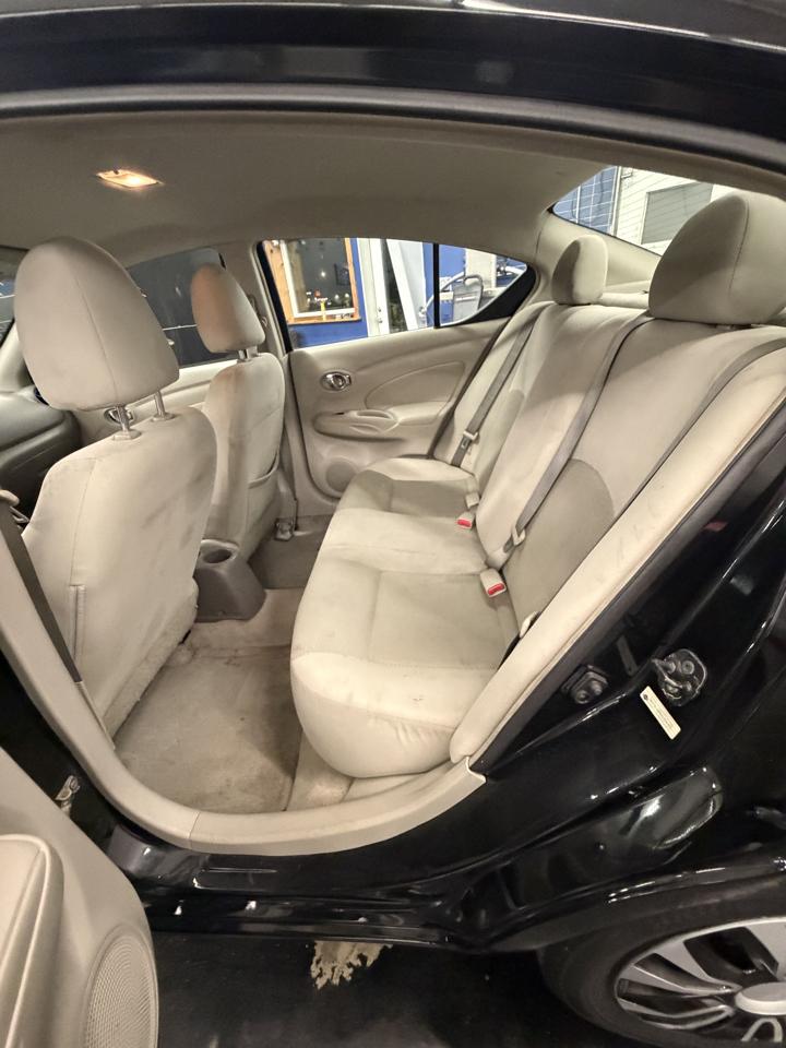 Nissan Versa 1.6 S 4A 2013