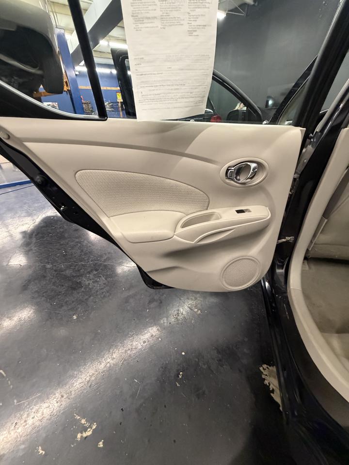 Nissan Versa 1.6 S 4A 2013