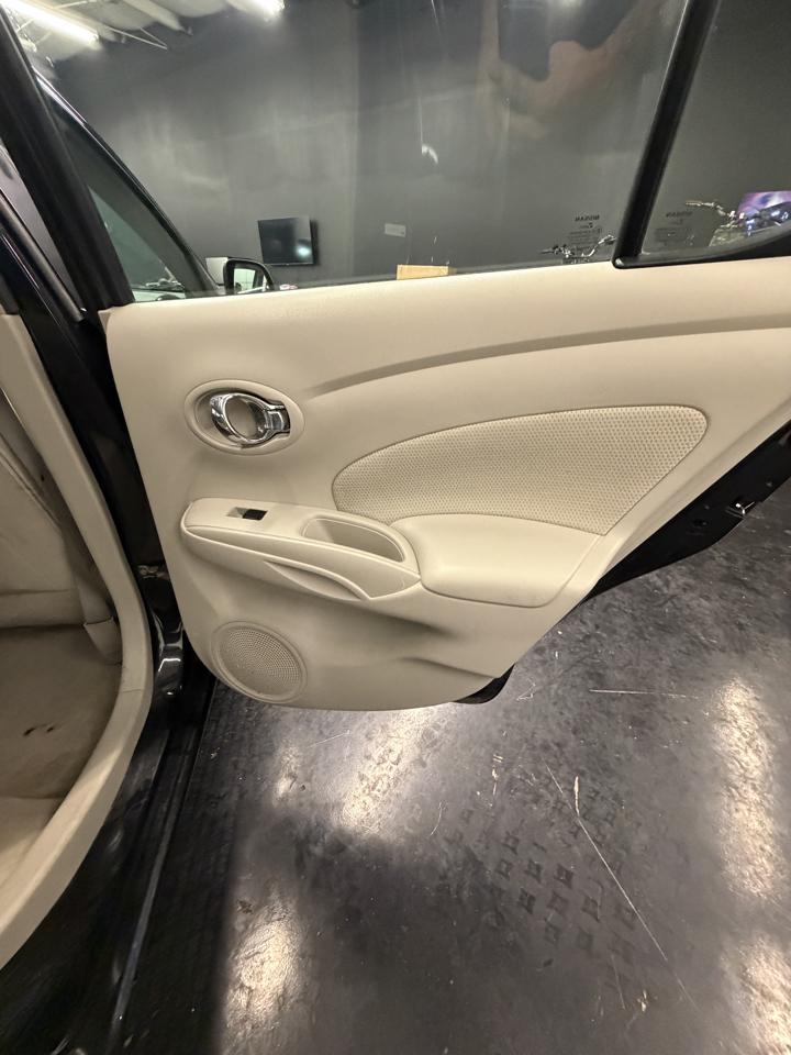 Nissan Versa 1.6 S 4A 2013