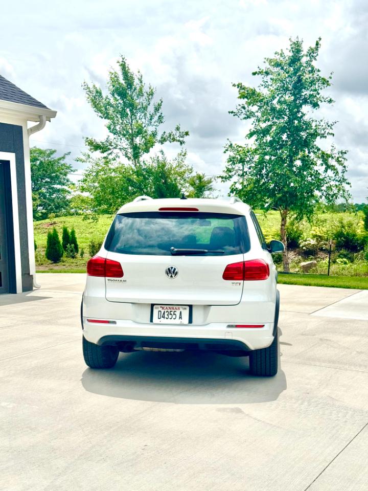 Volkswagen Tiguan SE 2016