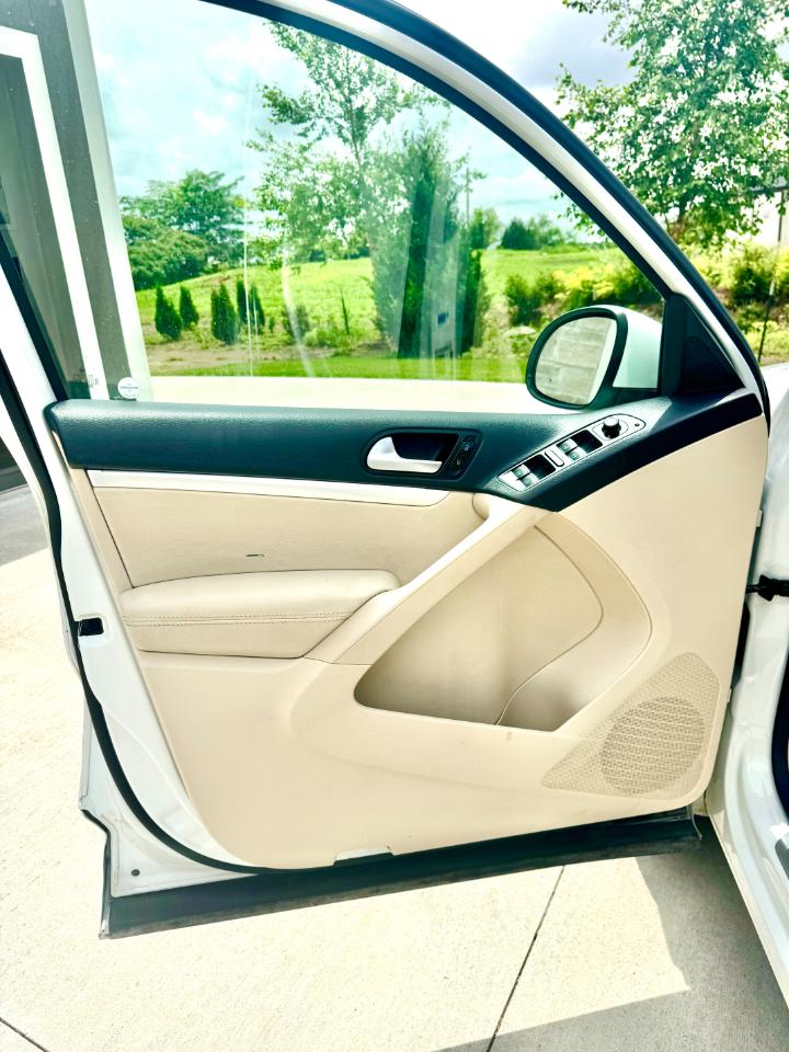 Volkswagen Tiguan SE 2016