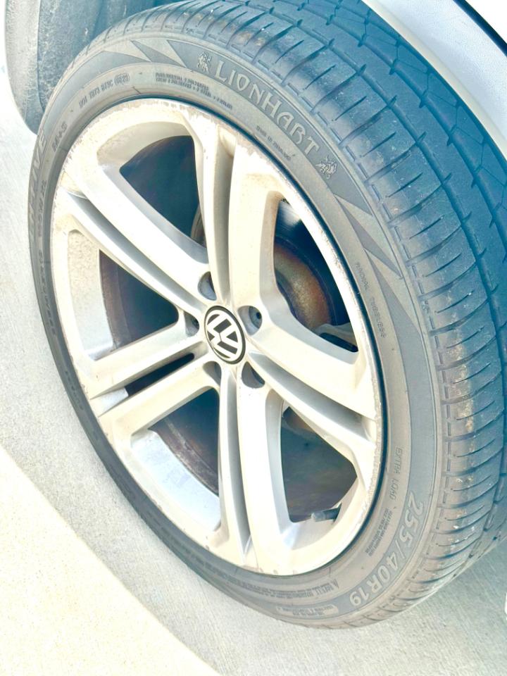 Volkswagen Tiguan SE 2016