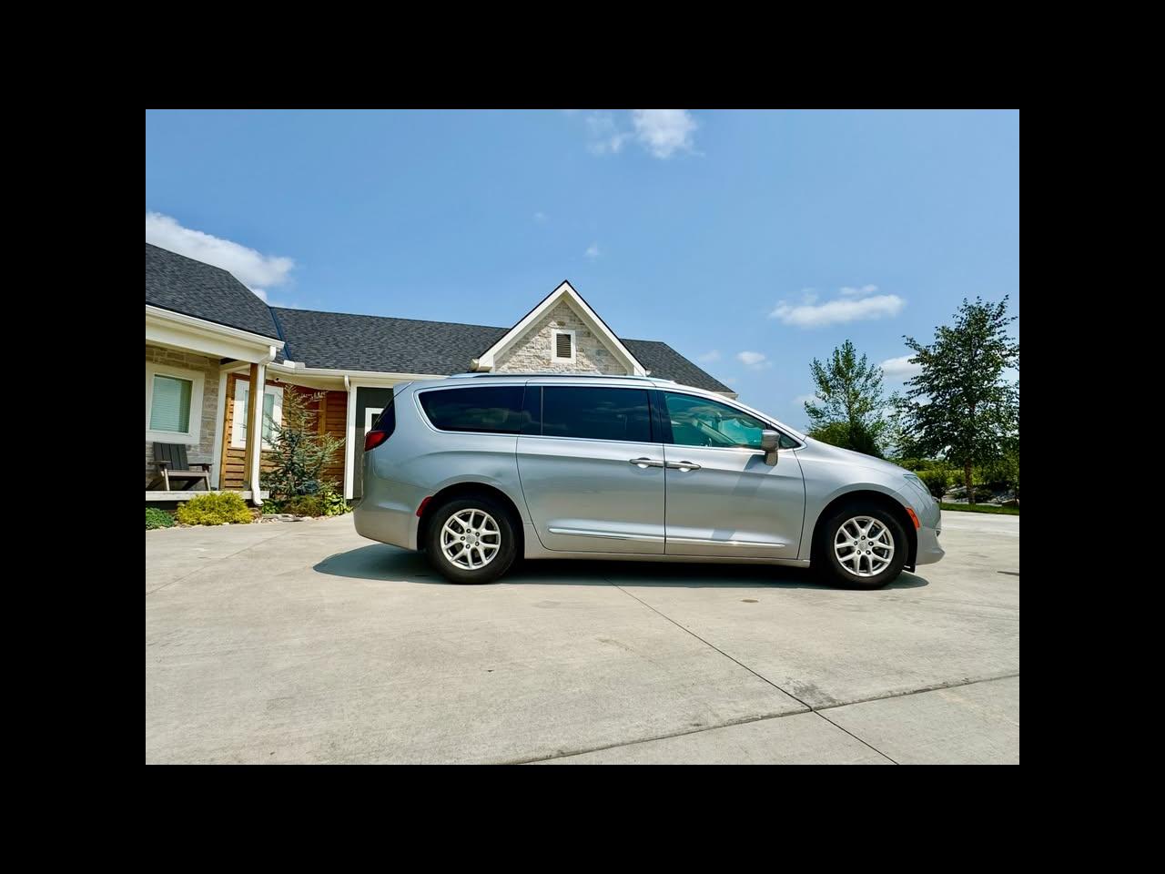 Chrysler Pacifica Touring-L 2020