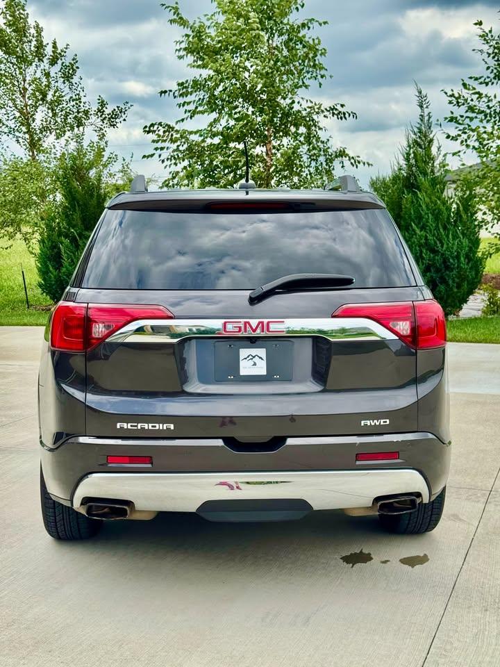 GMC Acadia Denali AWD 2018