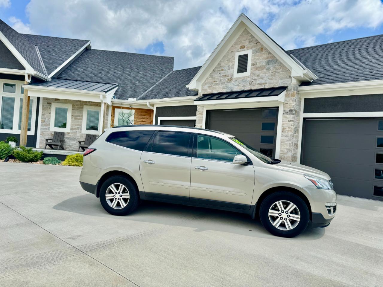 Chevrolet Traverse 2LT FWD 2015