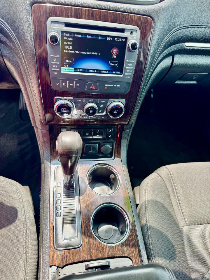 Chevrolet Traverse 2LT FWD 2015