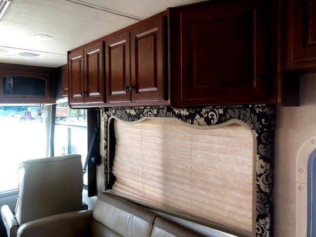 Thor Motor Coach Windsport  2011