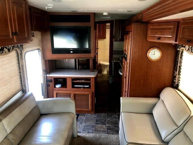 Thor Motor Coach Windsport  2011