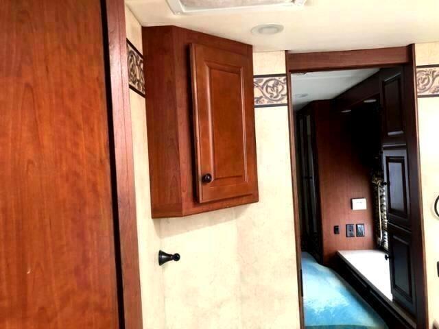 Thor Motor Coach Windsport  2011