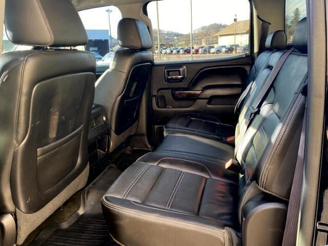 GMC Sierra 3500HD Denali Crew Cab 4WD 2015