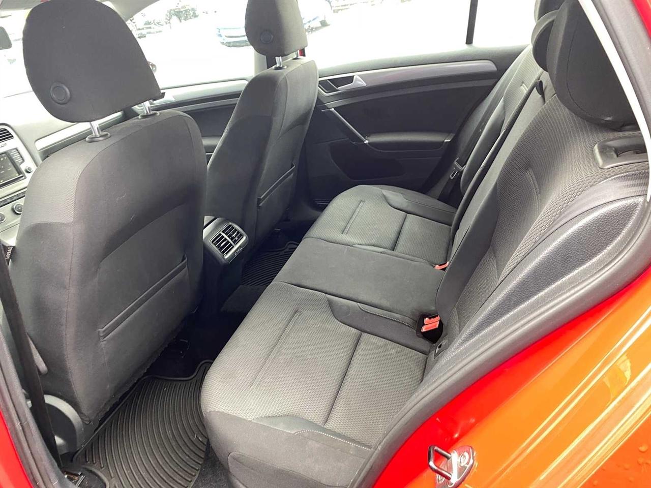 Volkswagen Golf TSI S 6A 2016