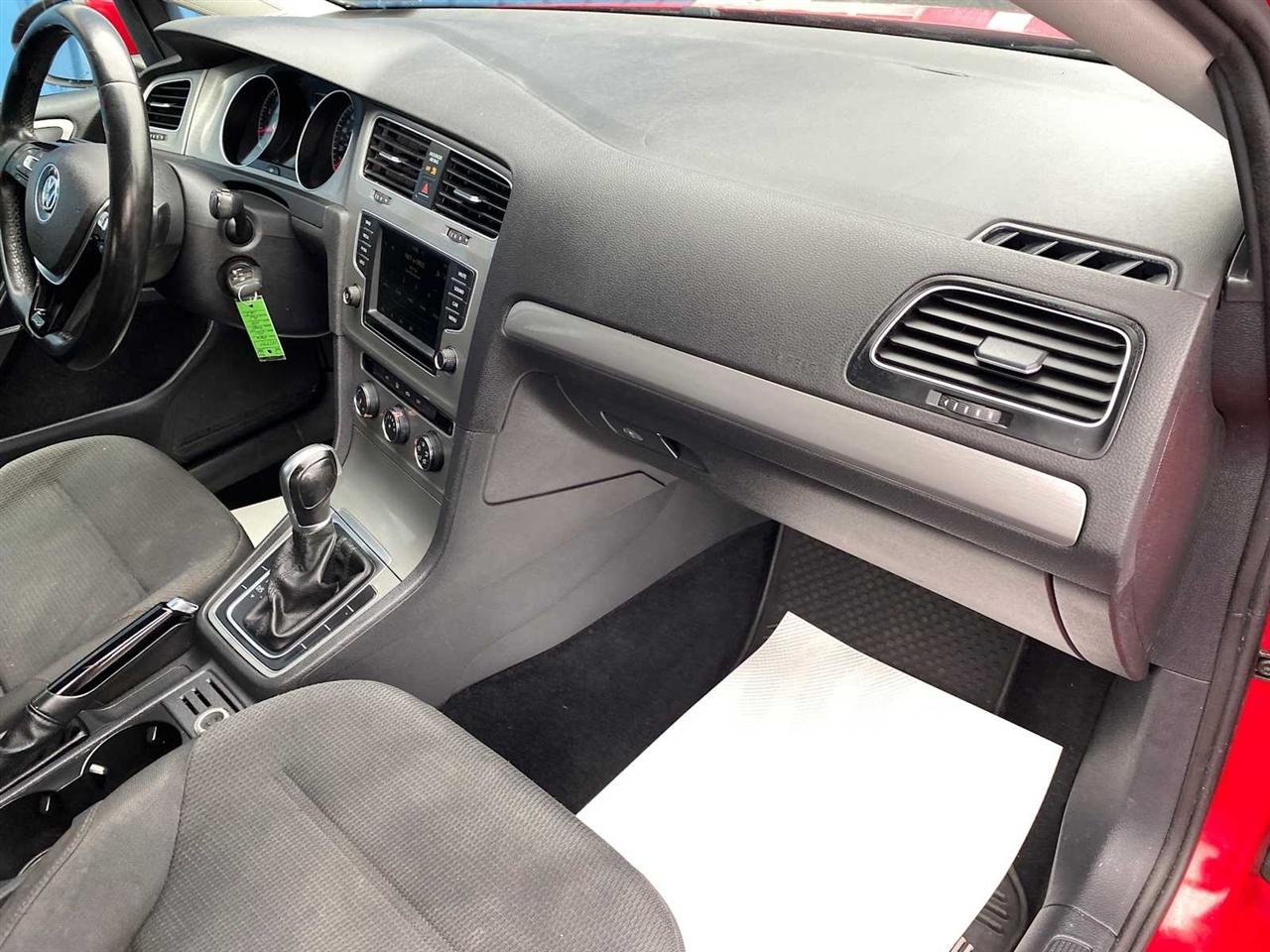 Volkswagen Golf TSI S 6A 2016