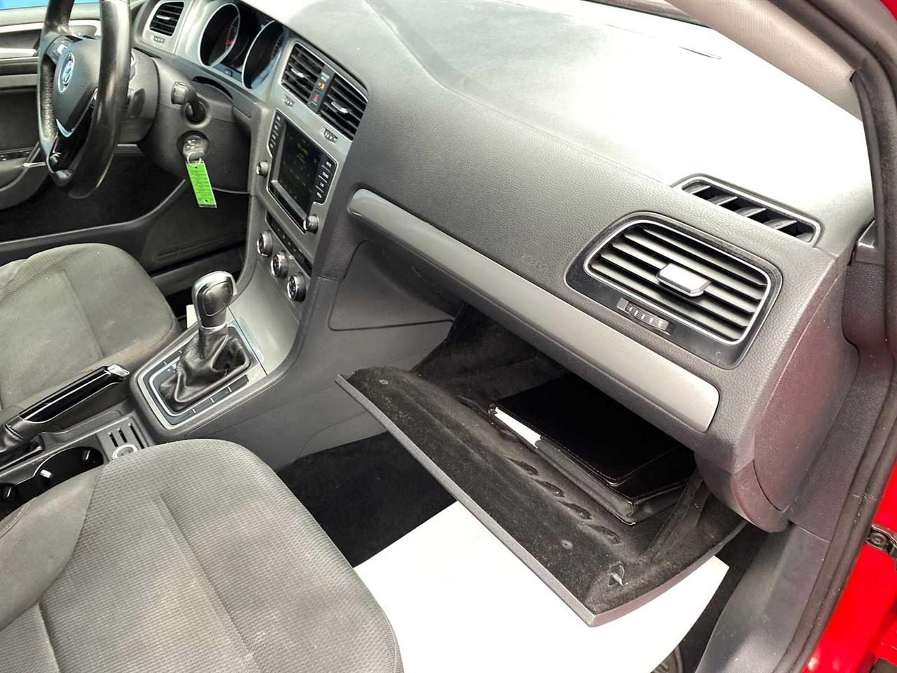 Volkswagen Golf TSI S 6A 2016