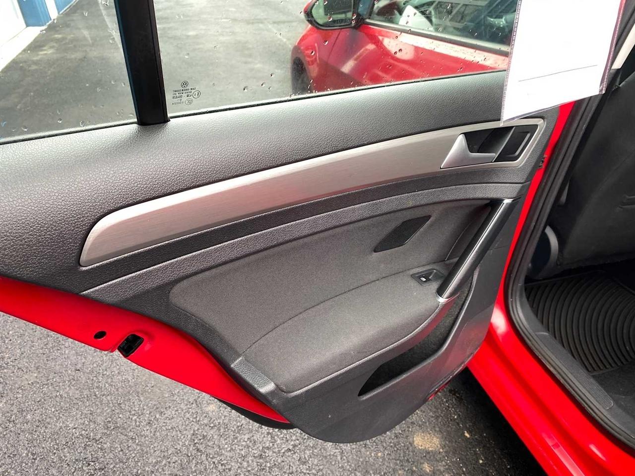 Volkswagen Golf TSI S 6A 2016