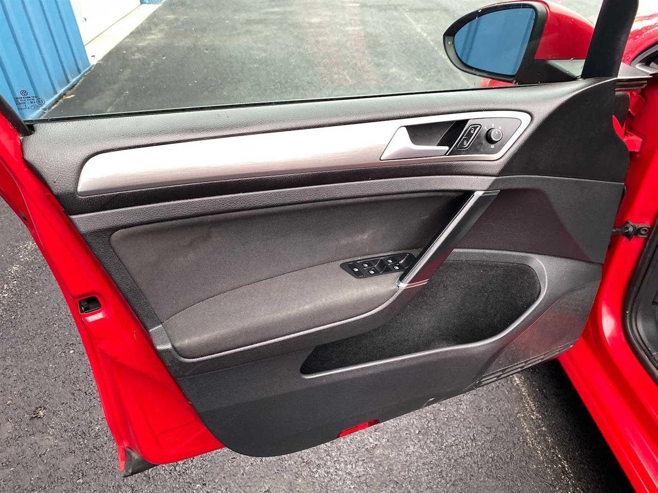 Volkswagen Golf TSI S 6A 2016