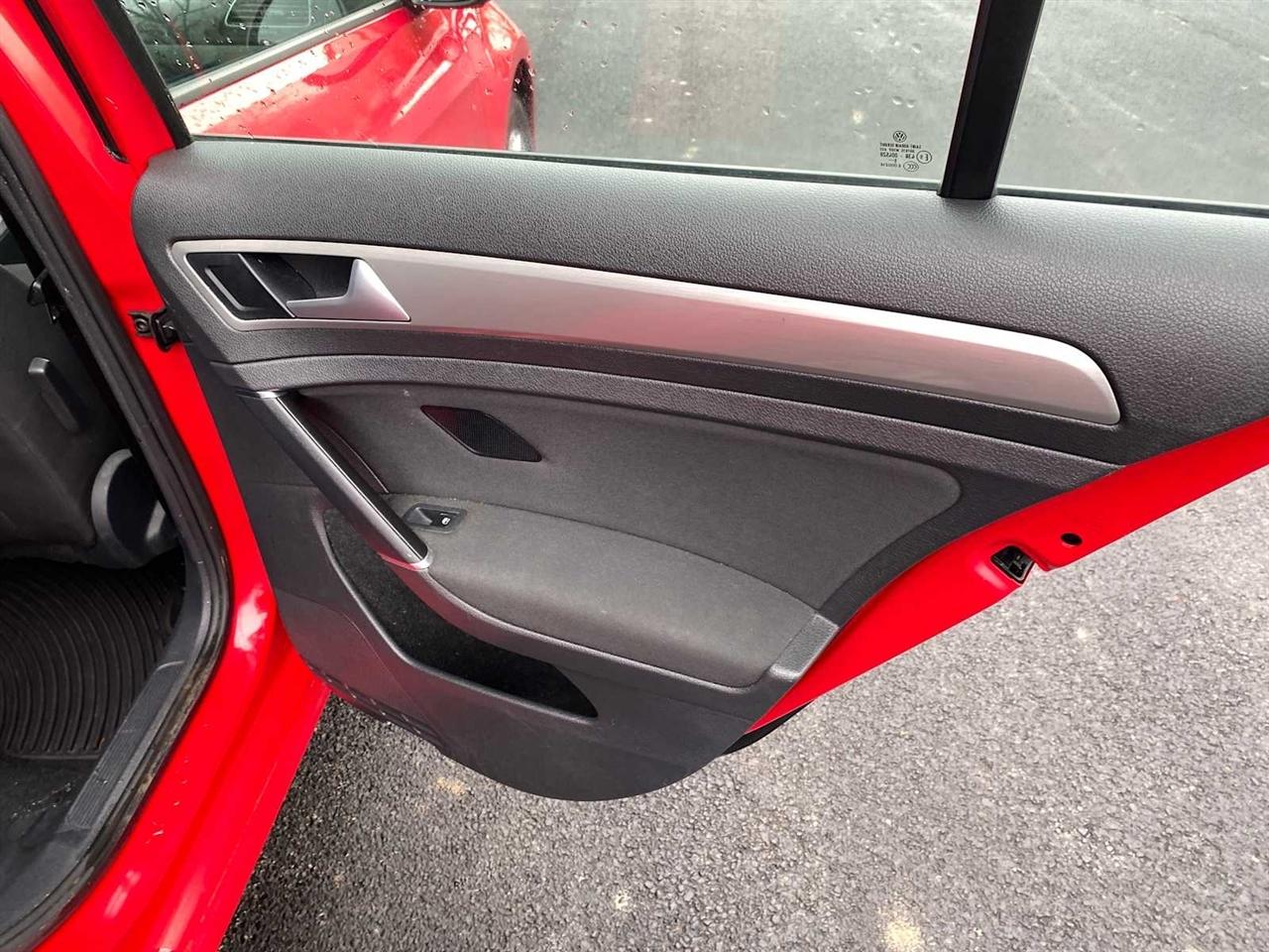 Volkswagen Golf TSI S 6A 2016