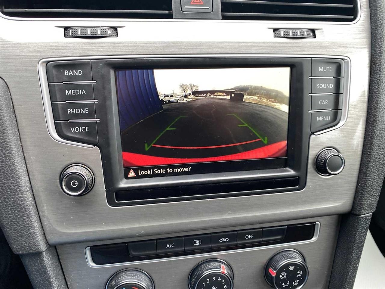 Volkswagen Golf TSI S 6A 2016