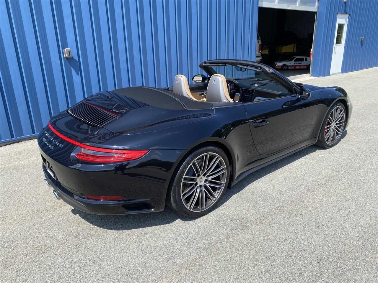 Porsche 911 Carrera 4S Cabriolet 2017
