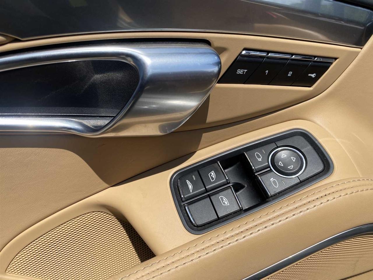 Porsche 911 Carrera 4S Cabriolet 2017