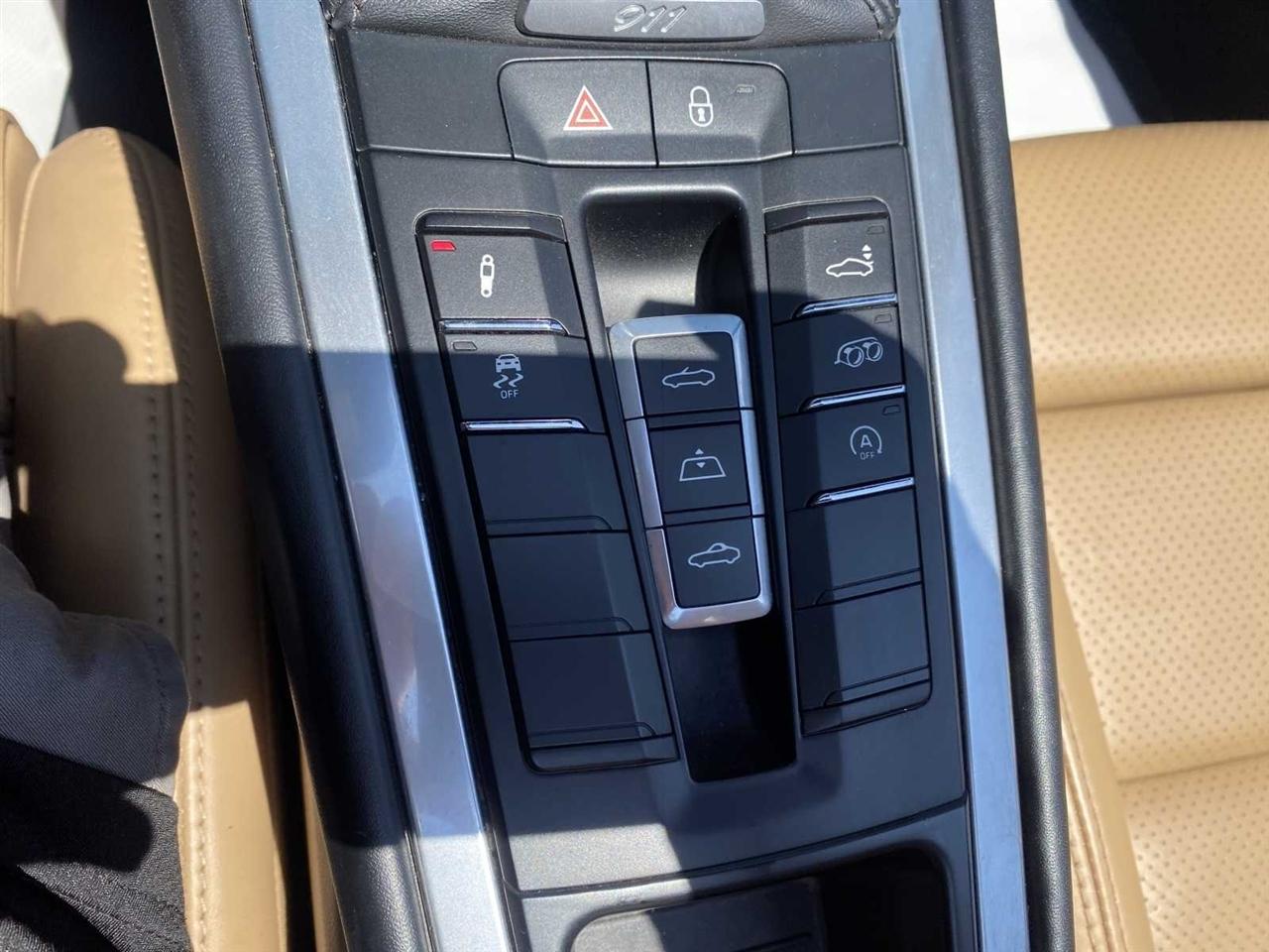 Porsche 911 Carrera 4S Cabriolet 2017