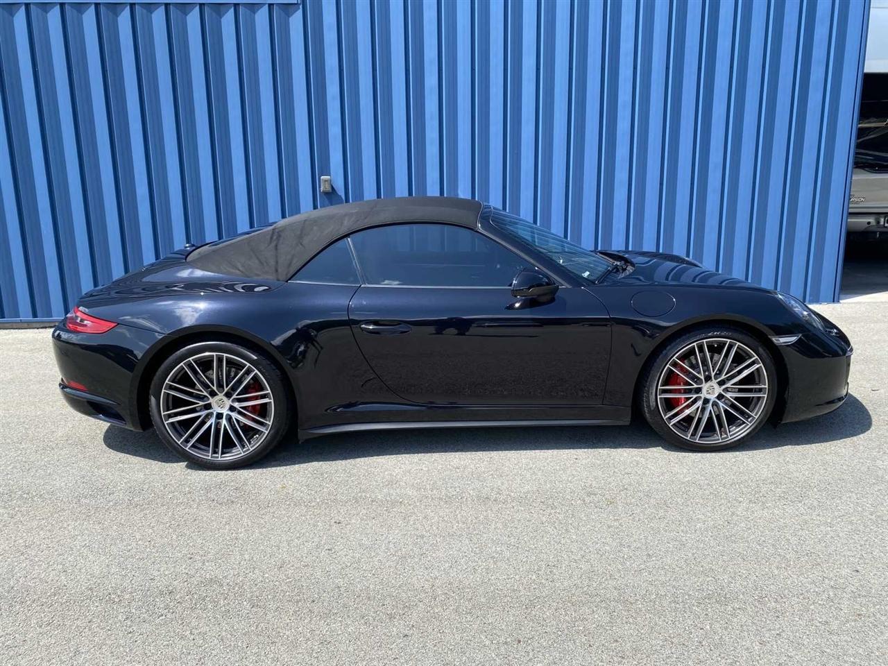 Porsche 911 Carrera 4S Cabriolet 2017