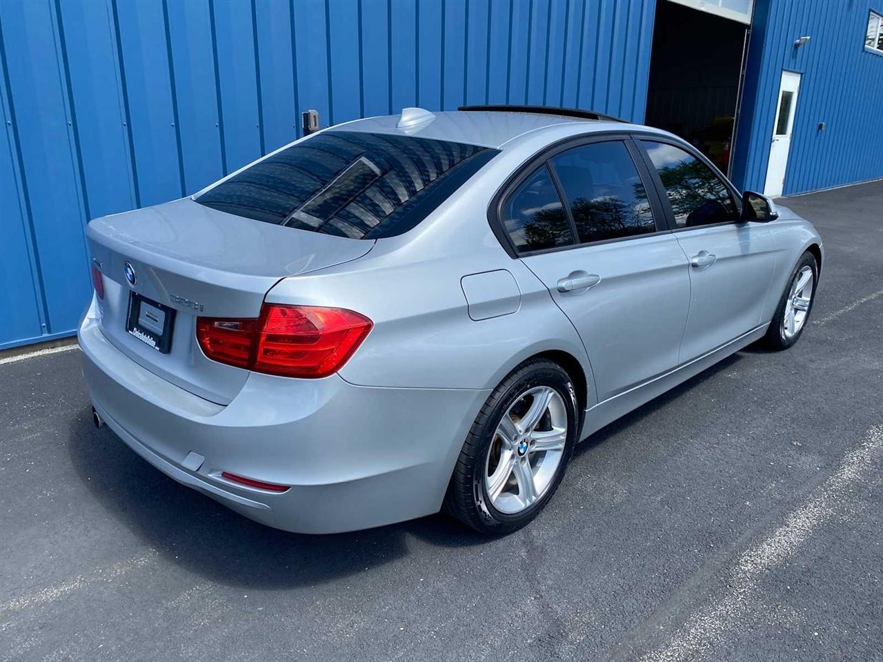 BMW 3-Series 328i xDrive Sedan 2013