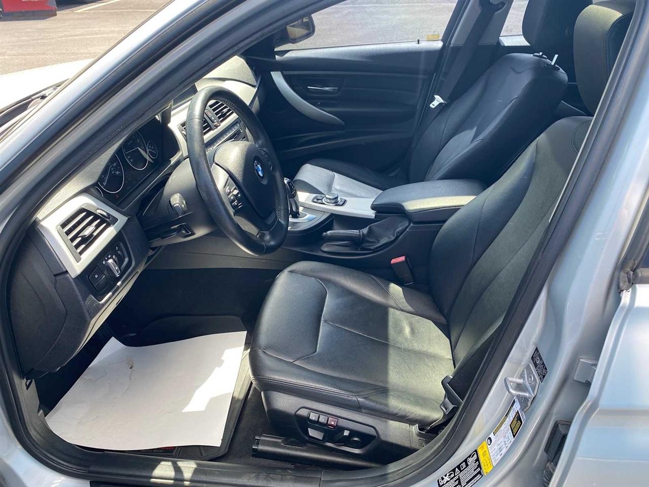 BMW 3-Series 328i xDrive Sedan 2013