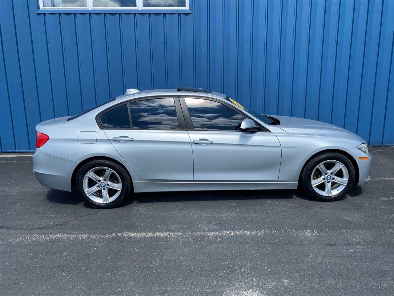 BMW 3-Series 328i xDrive Sedan 2013